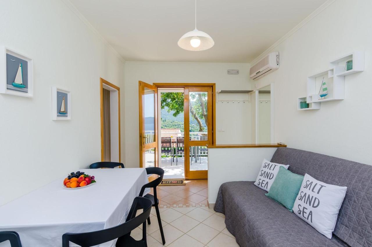 Apartments Sara モルナット エクステリア 写真